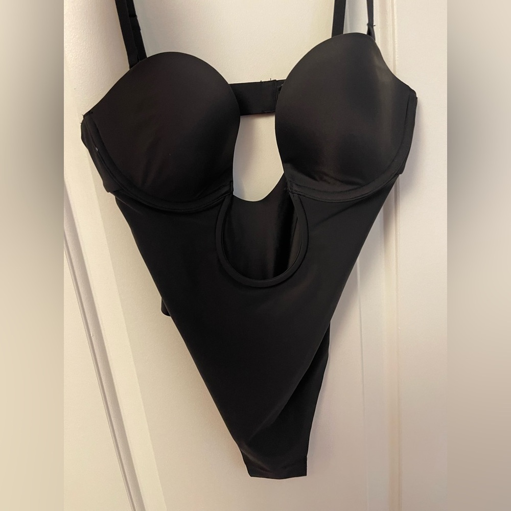 SKIMS Plunge Shapewear